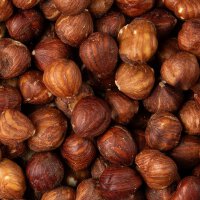 Haselnüsse mit Haut ohne Schale naturbelassen