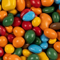 Bunte Schokolierte Erdnüsse mit Vollmilchschokolade