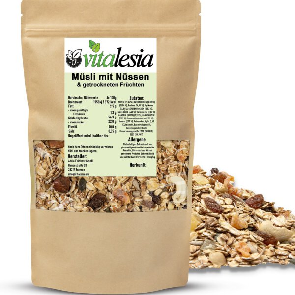 Müsli-Mix mit Nüssen und getrockneten Früchten geschwefelt